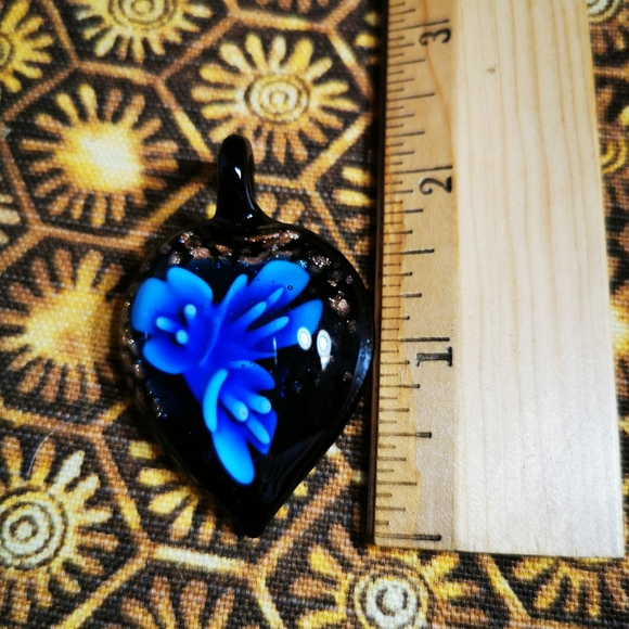 Vintage Art Glass Pendant Heart Shape with Blue Flowers and Aventurine - Picture 9 of 12